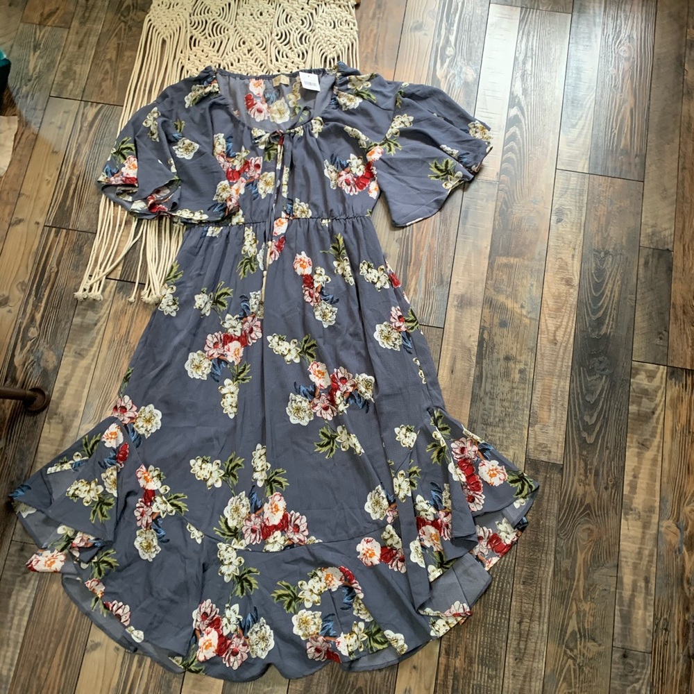 NWT Altair’d State Floral Maxi Sz. L